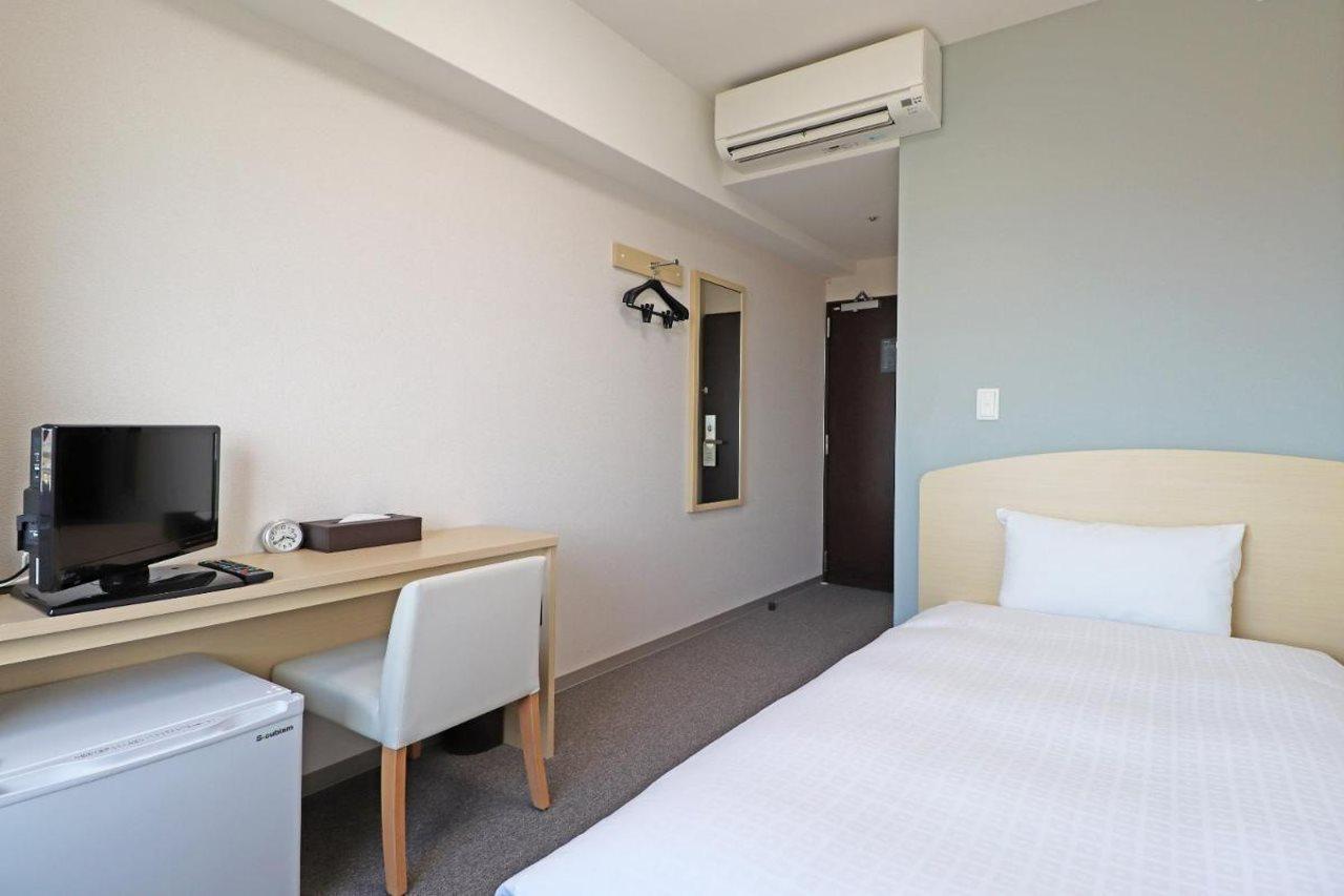 Chisun Budget Kanazawa Ekimae Bagian luar foto