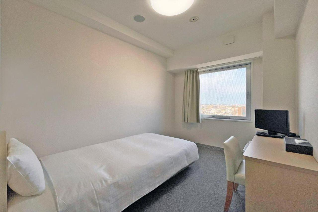 Chisun Budget Kanazawa Ekimae Bagian luar foto